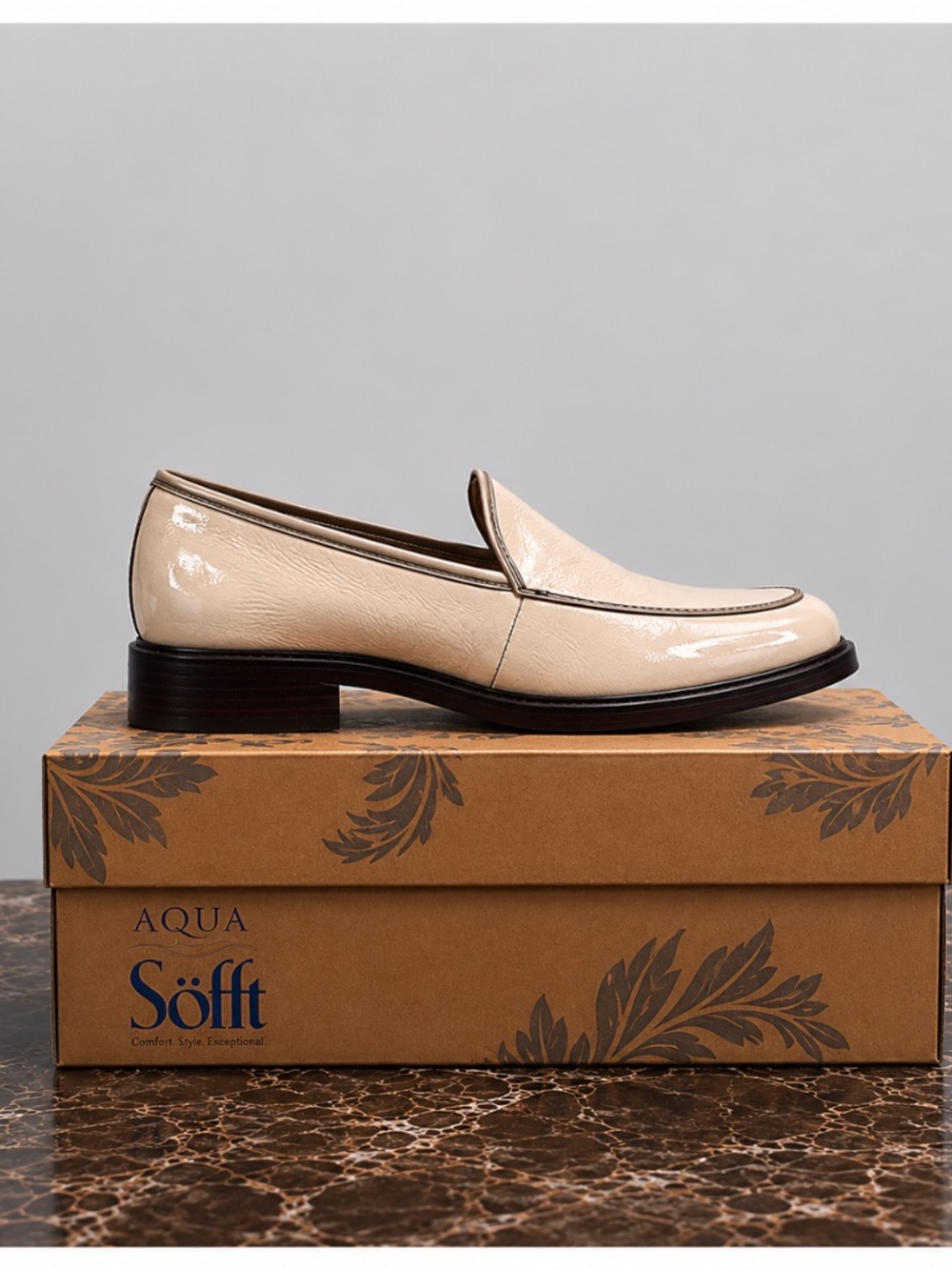 NWT SOFFT Napoli Aqua Söfft Waterproof Loafers Almond Ivory Patent Size 8